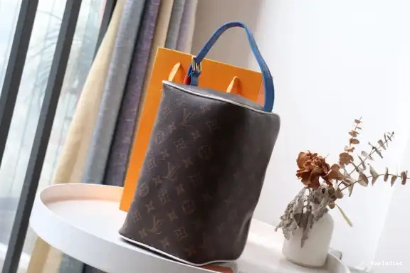Rep ladies LVXNBA TOILETRY VUITTON BAG LOUIS 0527